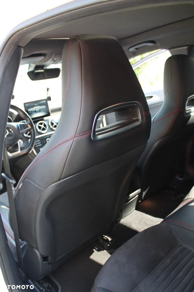 Mercedes-Benz Klasa A 180 7G-DCT AMG Line - 29