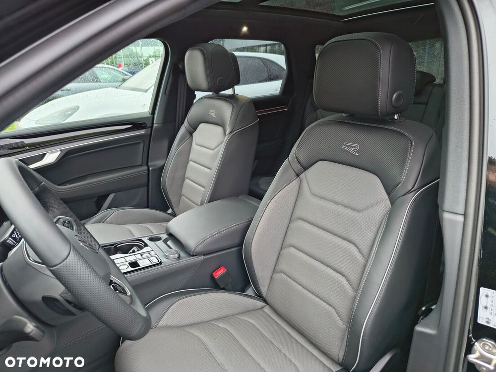 Volkswagen Touareg - 12