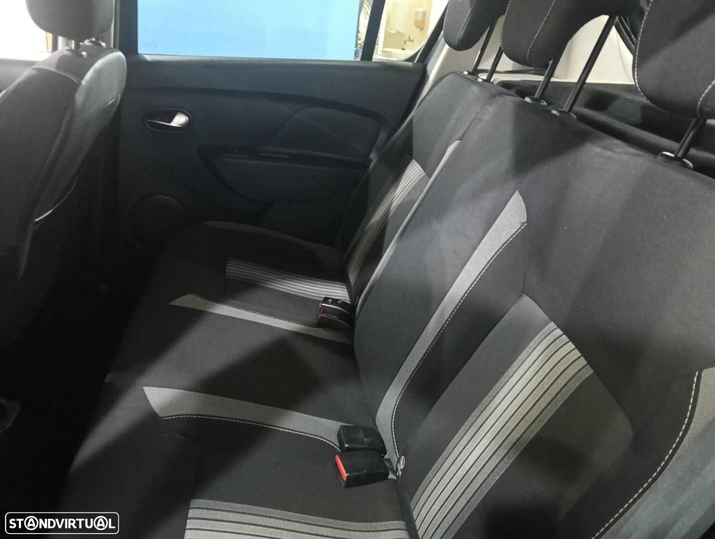 Dacia Sandero 0.9 TCe Stepway - 12