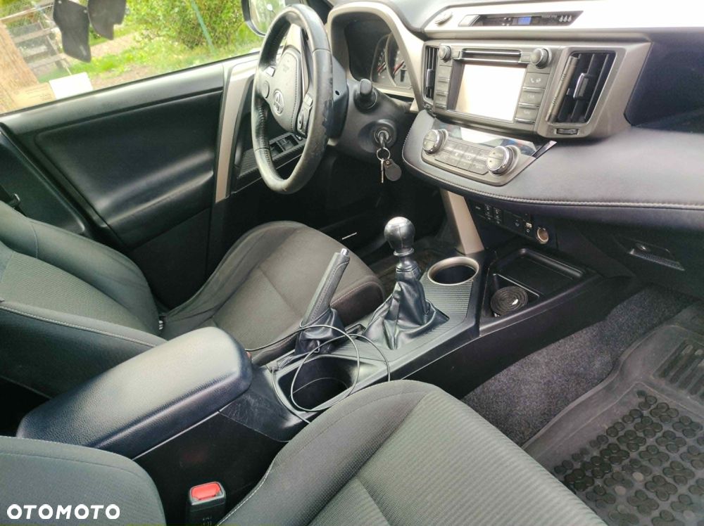 Toyota RAV4 - 13