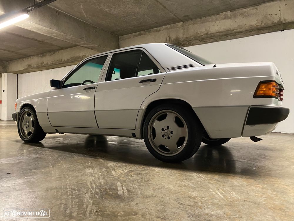 Mercedes-Benz W201 (1982-1993) 190 E 1.8 - 8