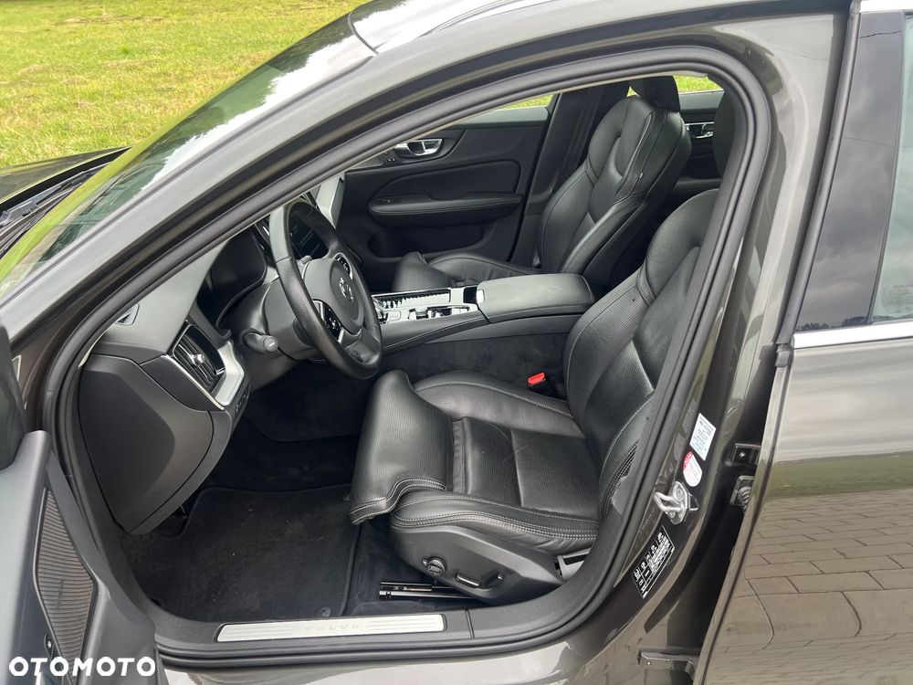 Volvo V60 T6 AWD Recharge Geartronic Inscription Expression - 6