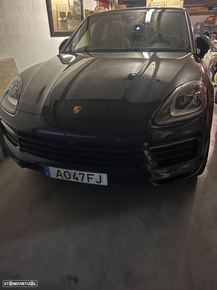 Porsche Cayenne Coupé E-Hybrid - 1