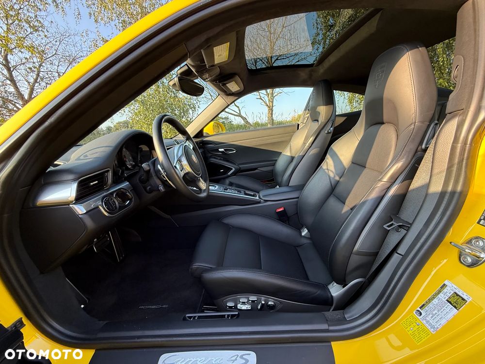 Porsche 911 Carrera 4S PDK - 15