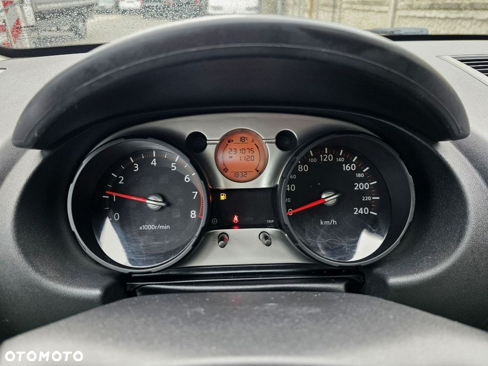 Nissan Qashqai 1.6 Visia - 14
