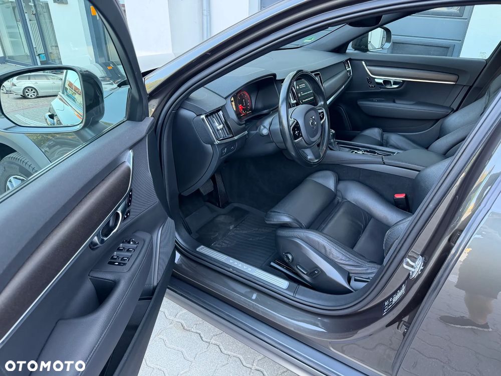 Volvo V90 Cross Country D5 AWD Geartronic - 11