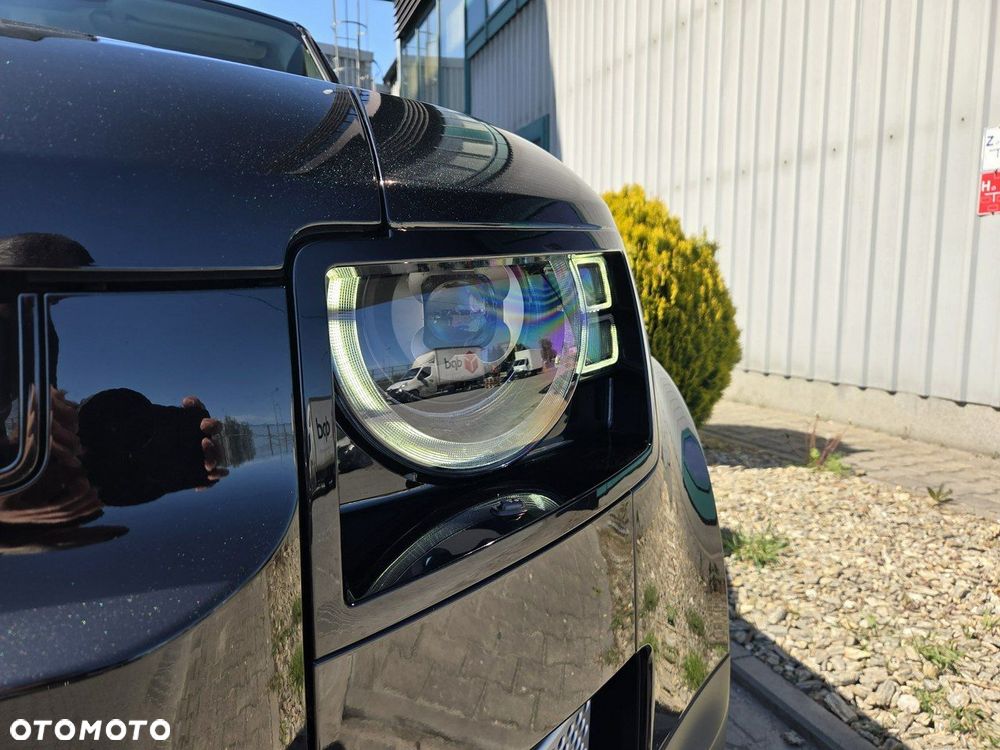 Land Rover Defender - 7