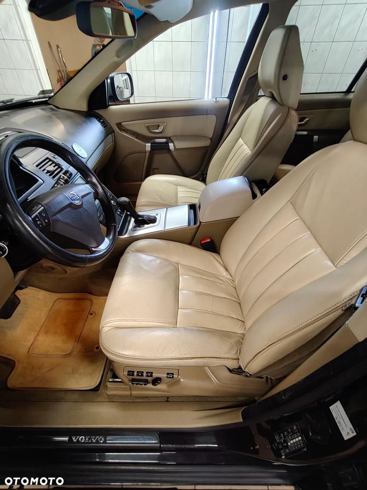 Volvo XC 90 D5 AWD Momentum - 9