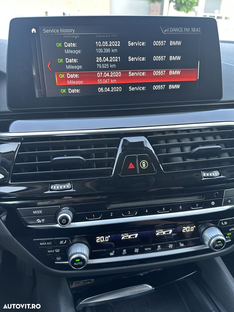 BMW Seria 5 530i xDrive Touring Aut. Sport Line - 30