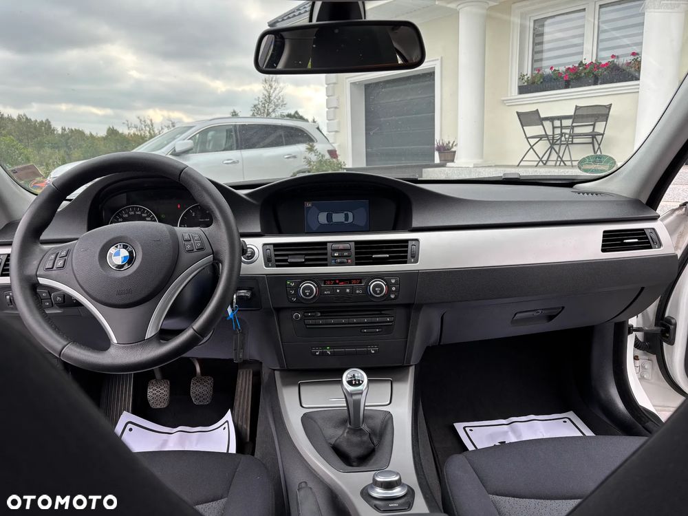 BMW Seria 3 320d - 5