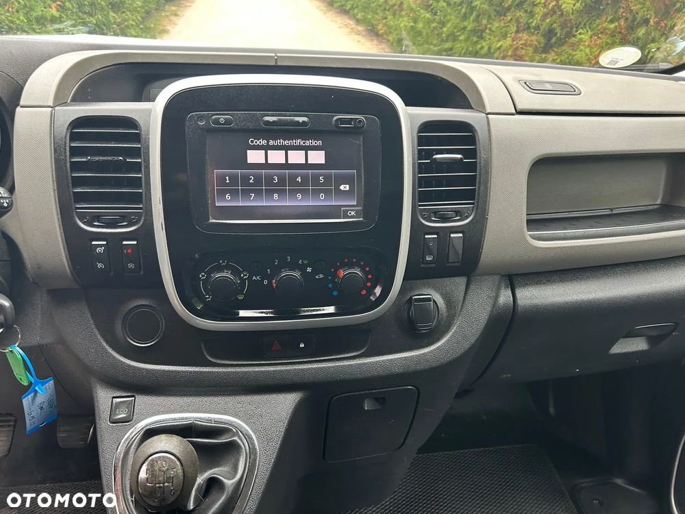 Renault Trafic - 12