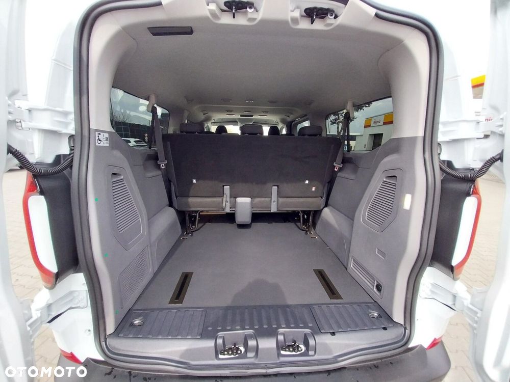 Volkswagen Caravelle Nowa Caravelle silnik: 2,0 l TDI 150 KM / skrzynia biegów: 6-biegowa manualna rozstaw osi: 3500 mm - 11