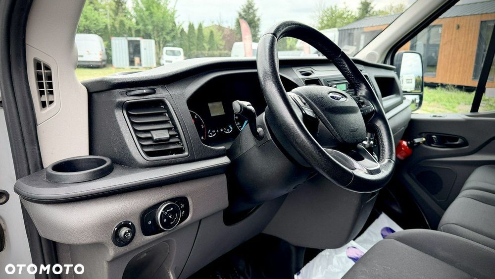 Ford Transit - 19