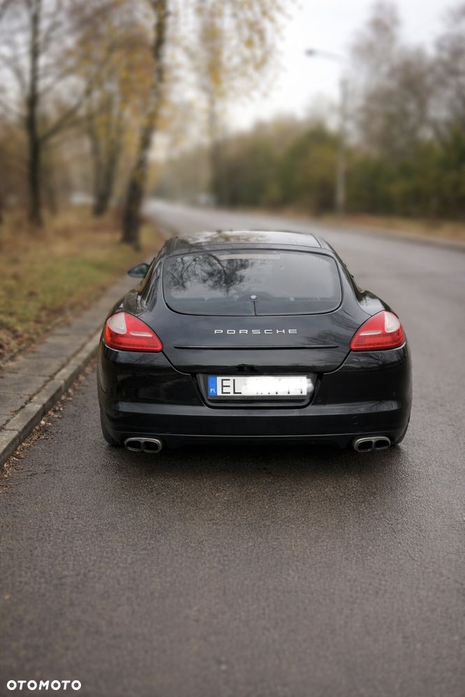 Porsche Panamera 4S PDK - 3