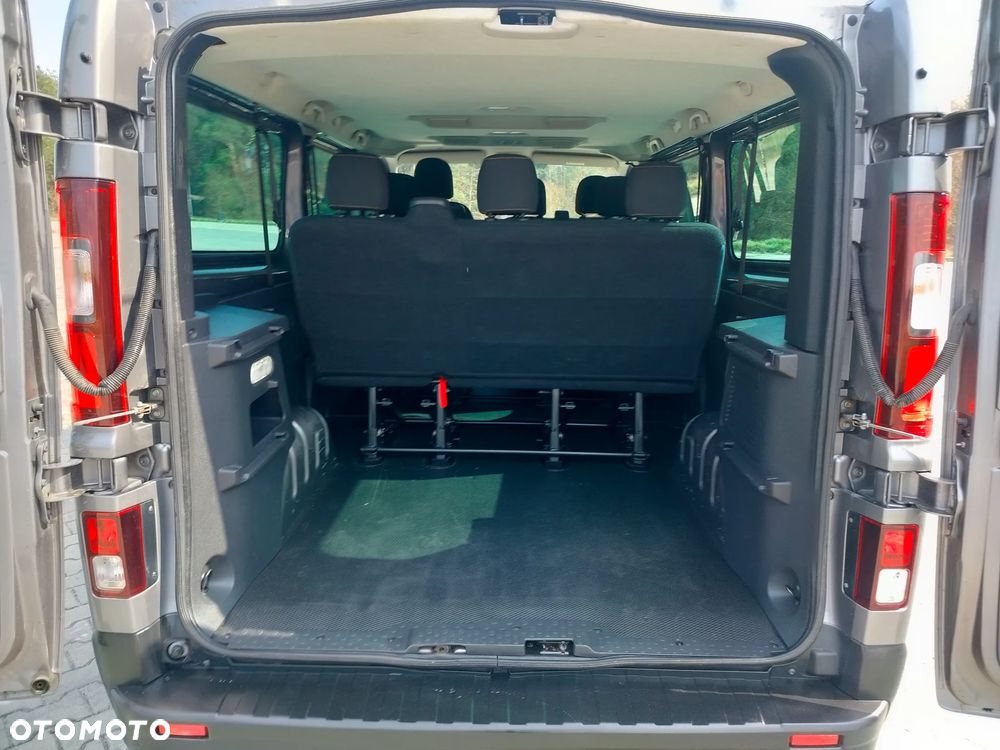 Renault Trafic - 23
