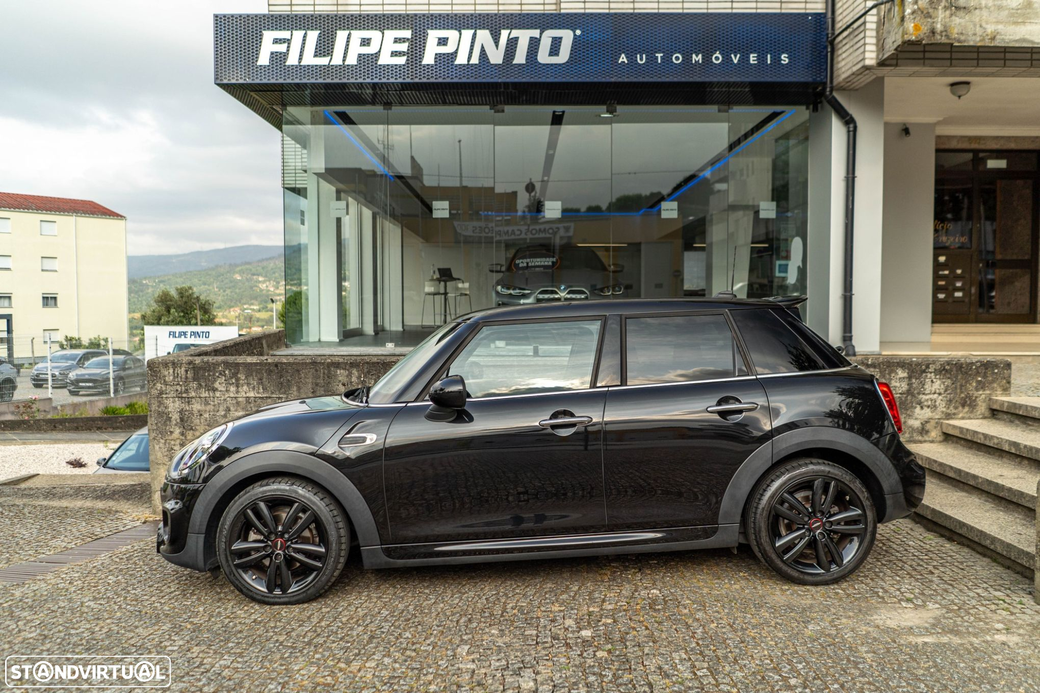 MINI 5 Portas Cooper Auto - 3