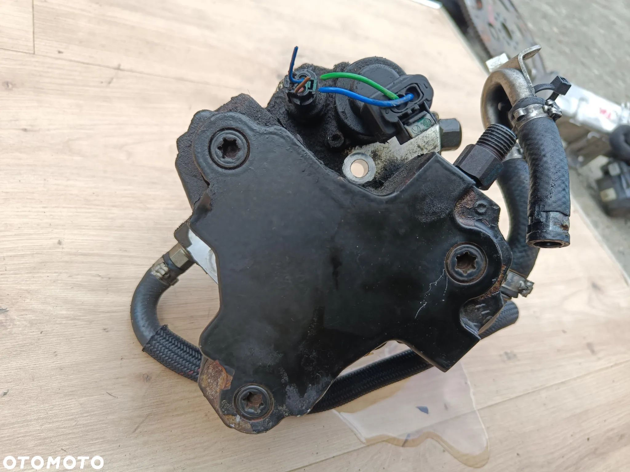 MERCEDES W164 X164 W251 4.0 V8 CDI OM629 POMPA WTRYSKOWA A6290700001 - 1
