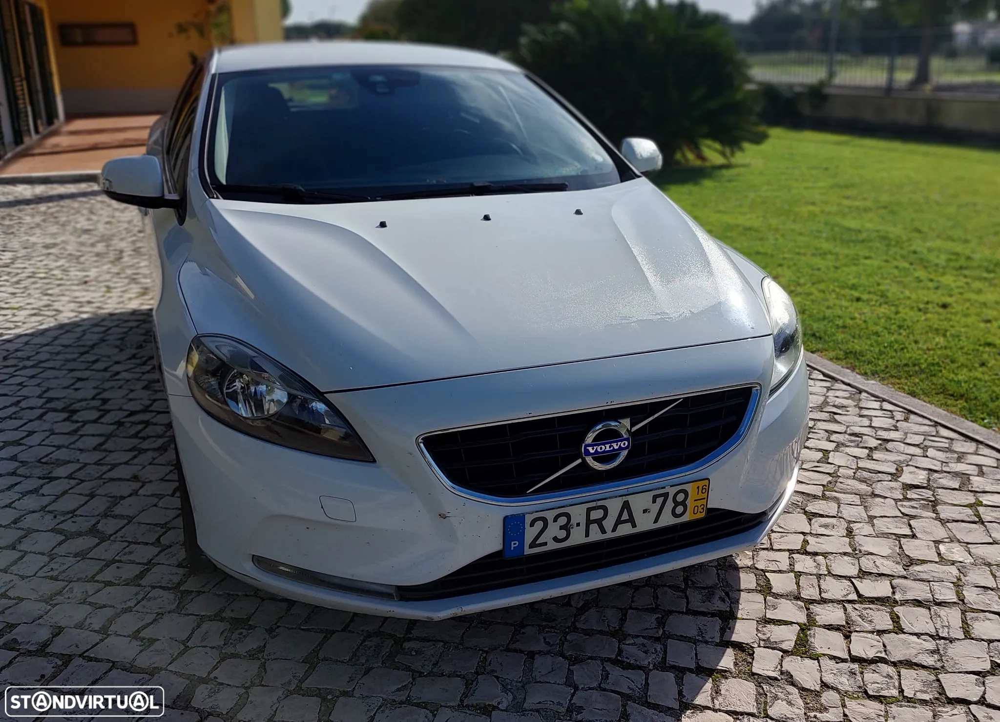 Volvo V40 2.0 D2 Kinetic - 3