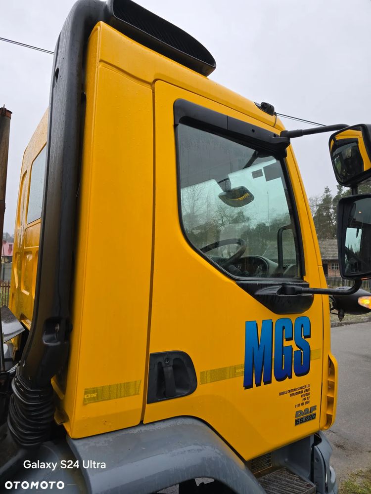 DAF LF 55 220 pługopiaskarka duże kola komunalny wywrotka hakowiec bramowiec - 15