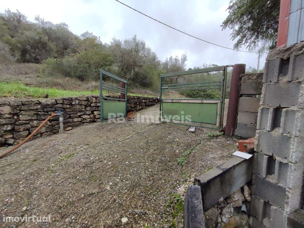 Terreno à beira rio com 946m² - Sobreirinho, Tomar - Grande imagem: 2/34