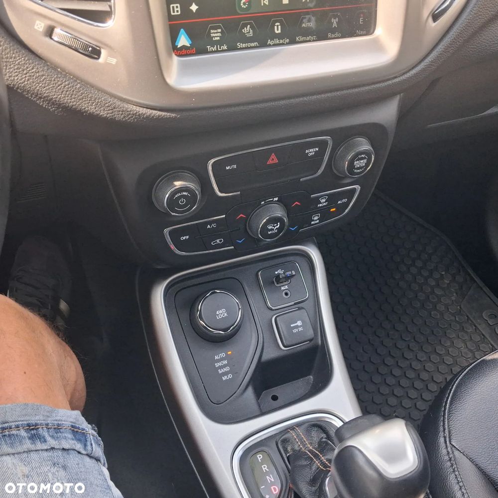 Jeep Compass - 11