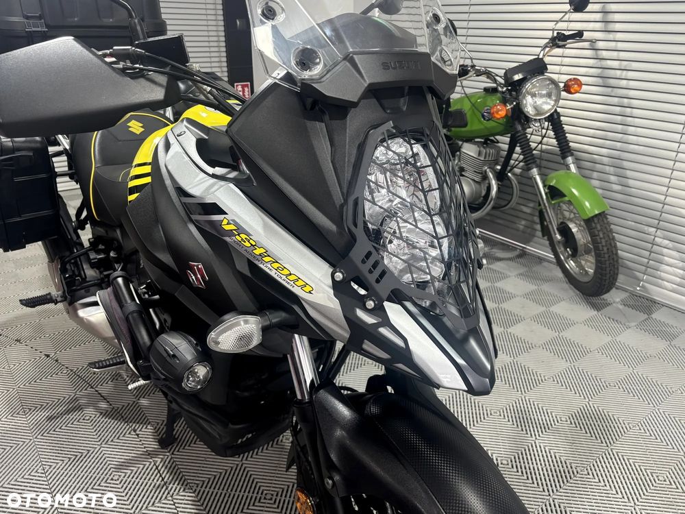 Suzuki V-STROM - 30