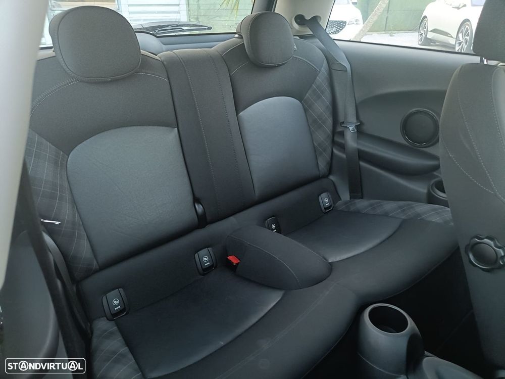 MINI 3 Portas One Metropolitan - 12