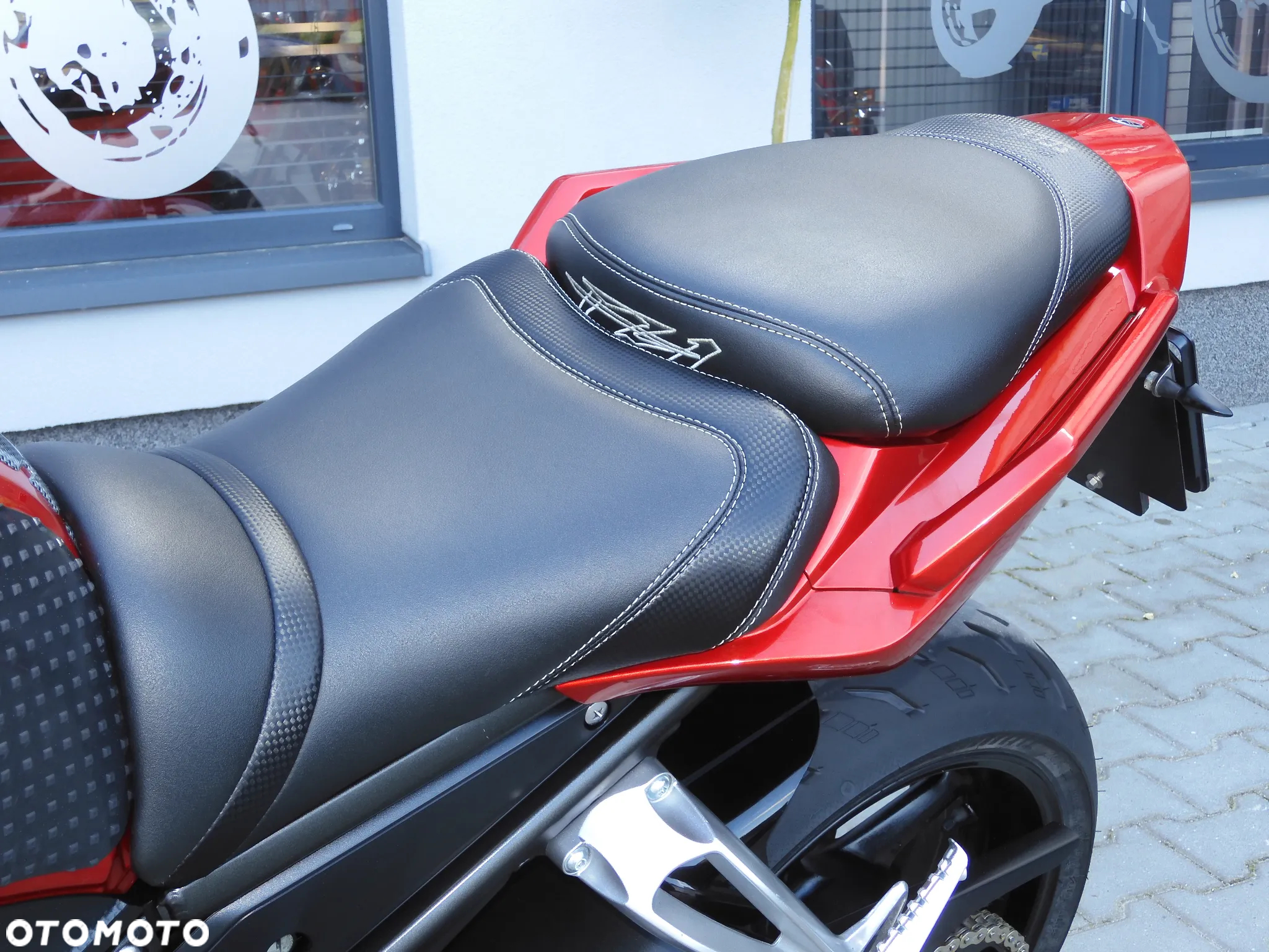 Yamaha FZ - 32