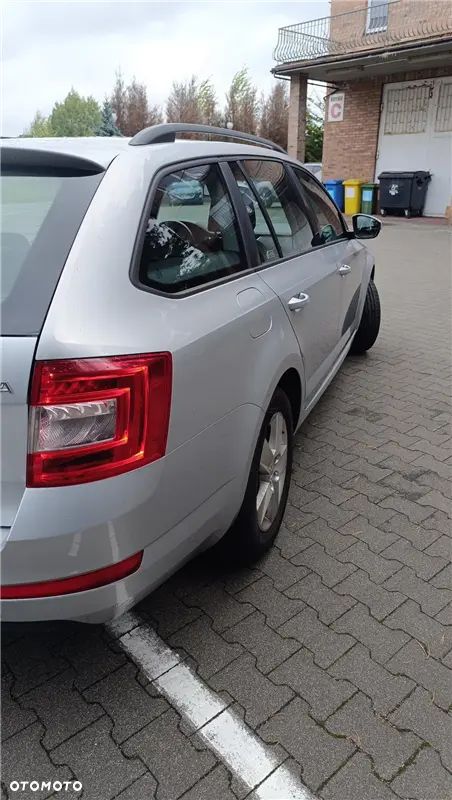 Skoda Octavia 1.6 TDI Ambition - 19