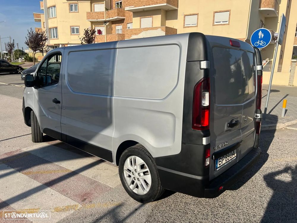 Opel Vivaro - 13