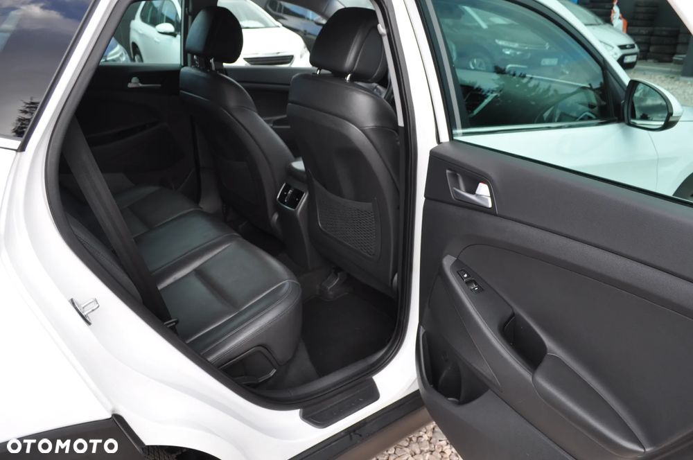 Hyundai Tucson 2.0 CRDI 4WD Automatik Premium - 17