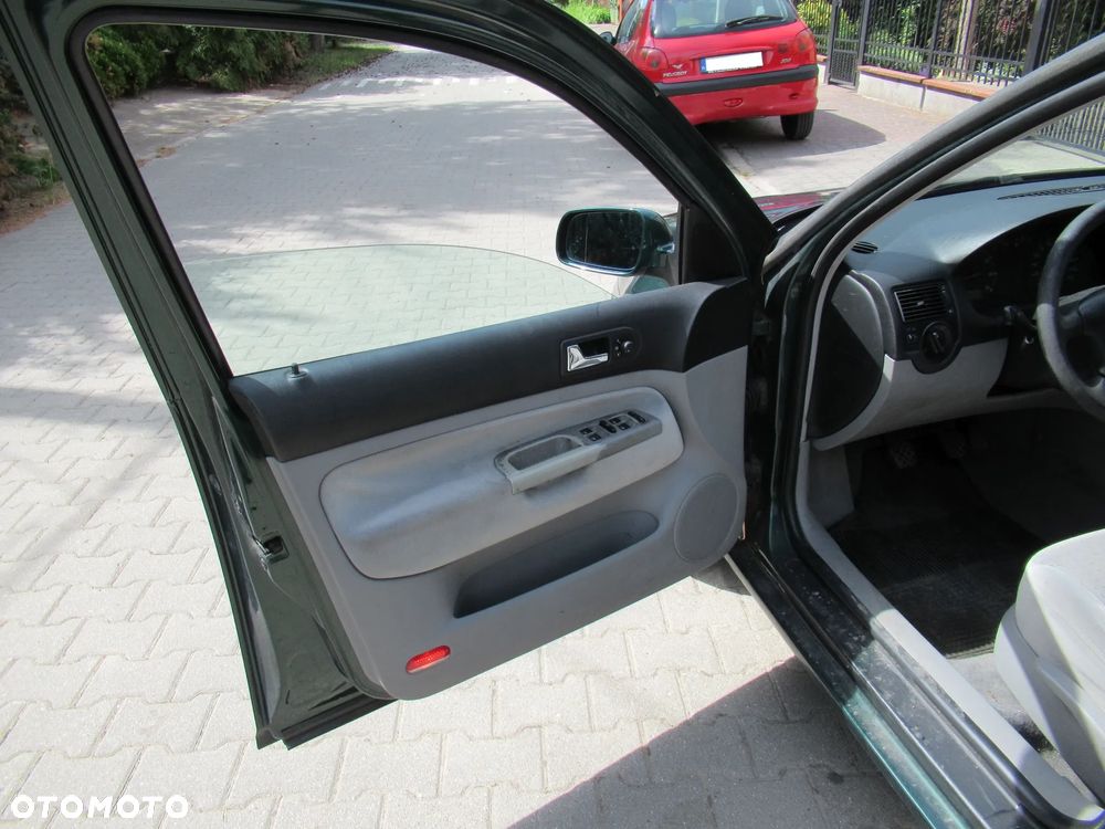 Volkswagen Golf 1.4 Comfortline - 15