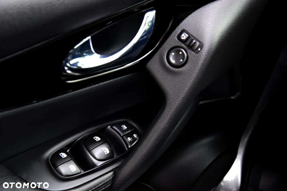 Nissan Qashqai 1.3 DIG-T N-Connecta - 11