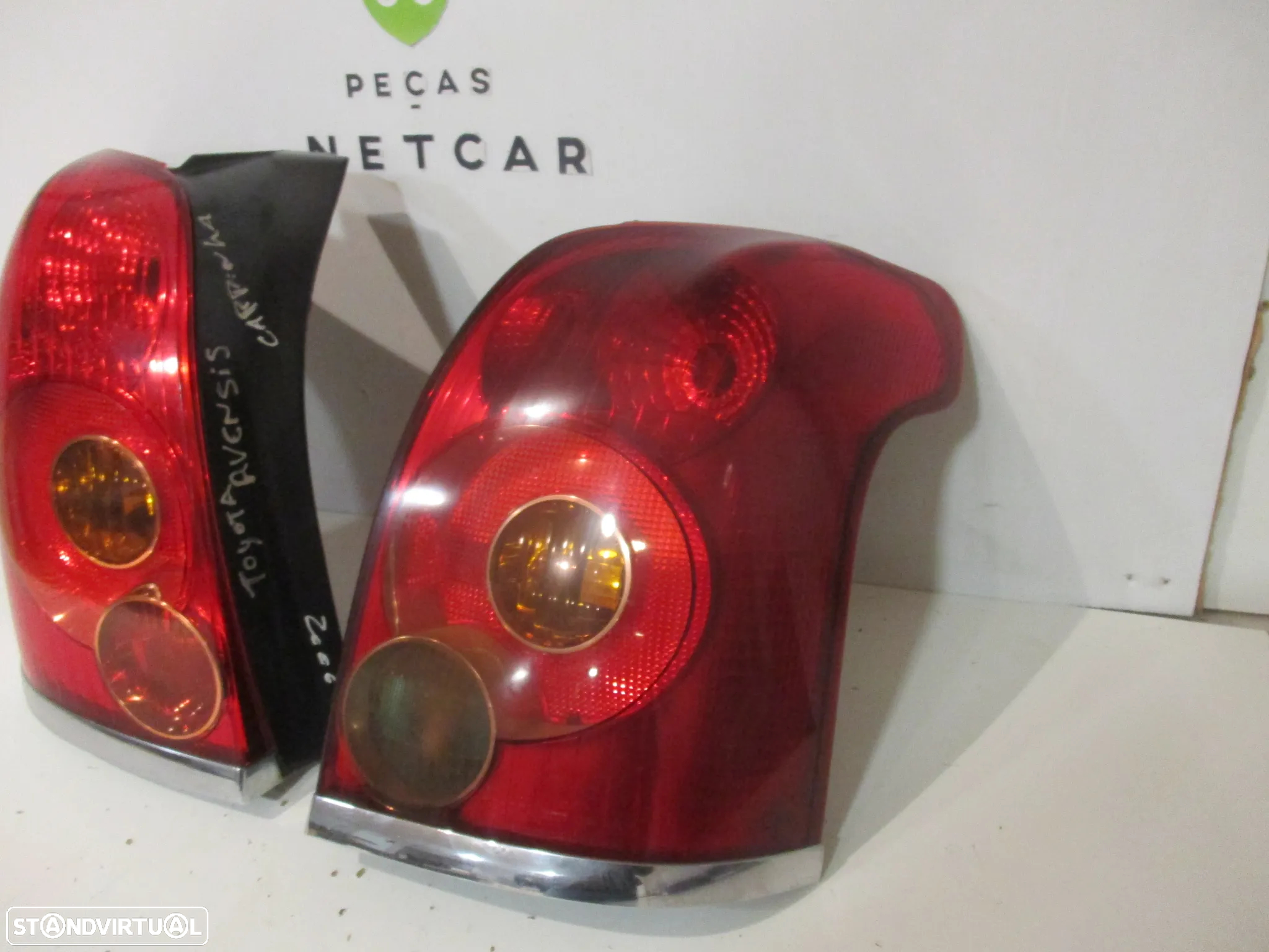 Farol farolim toyota avensis sw carrinha 2004 - 3