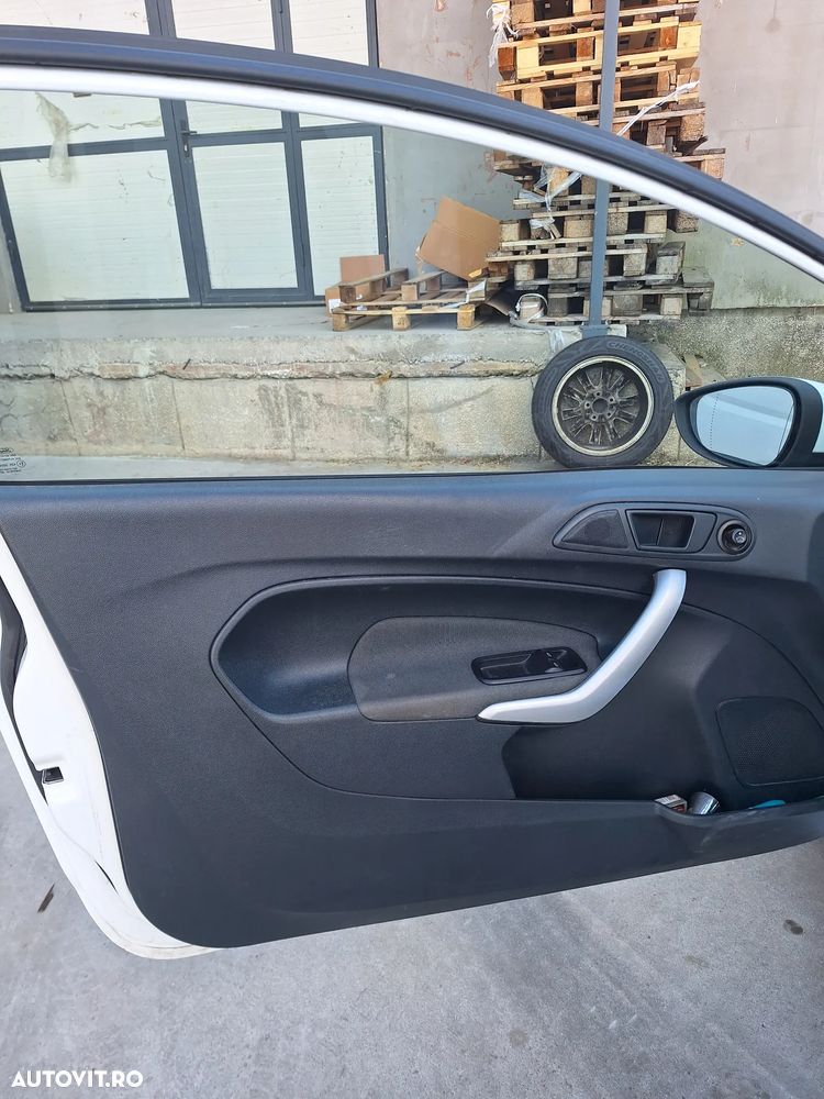 Ford Fiesta 1.4 TDCI Ambiente - 7