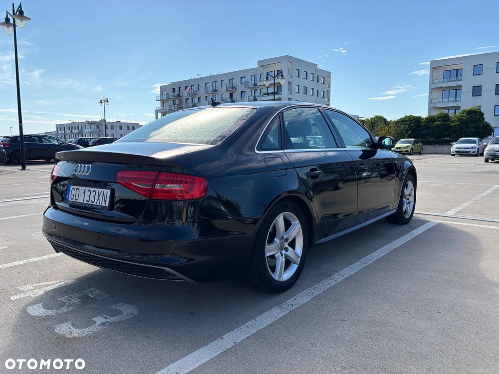 Audi A4 Limousine - 5