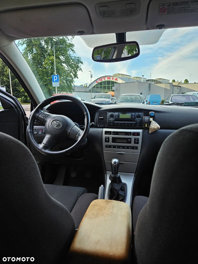 Toyota Corolla 1.4 VVT-i Sol - 25
