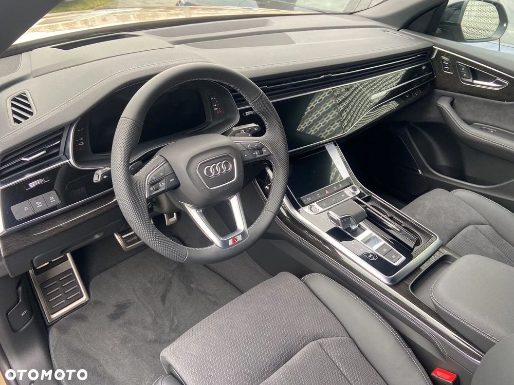 Audi Q8 - 19