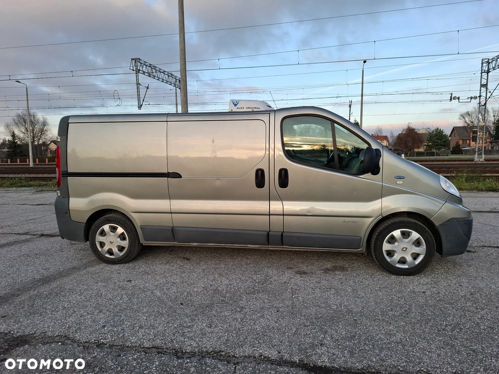 Renault TRAFIC - 9