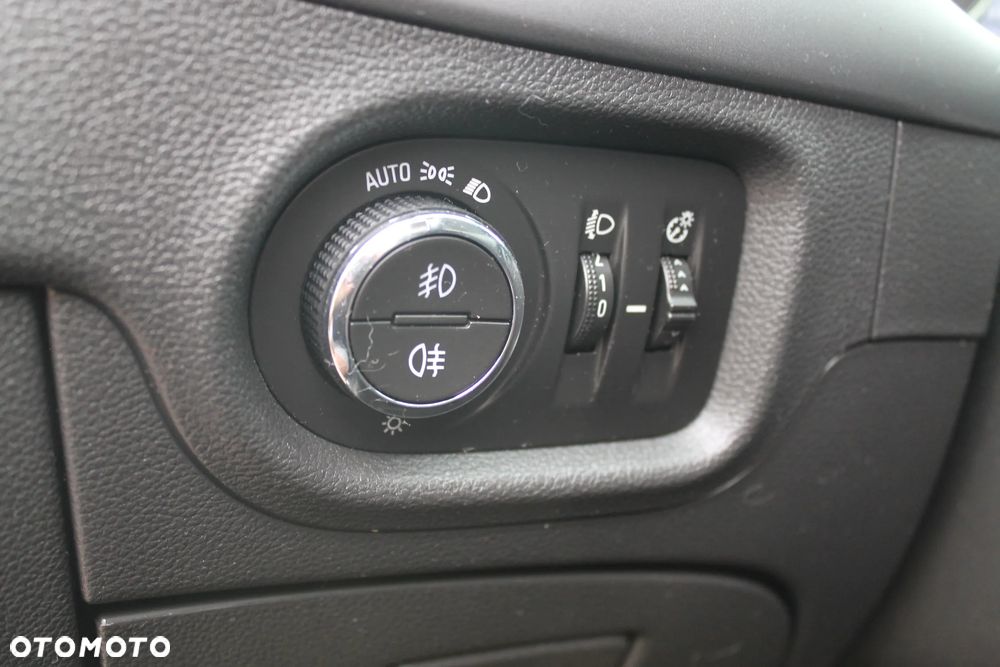 Opel Astra 1.6 CDTI Elite - 12