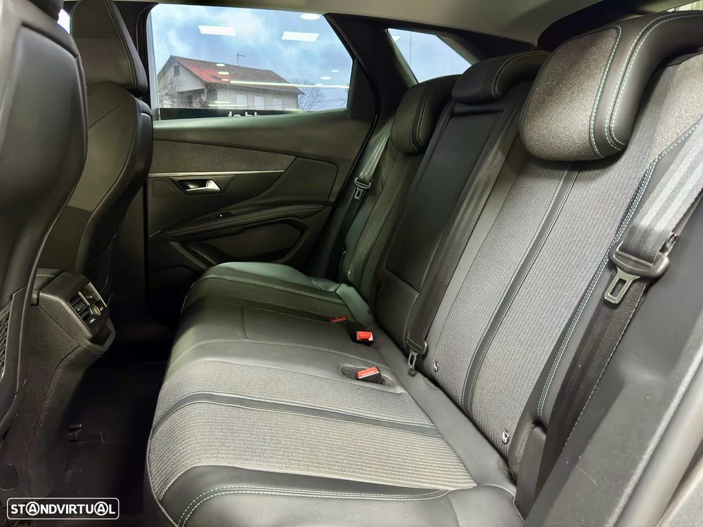 Peugeot 3008 1.6 Hybrid GT Pack e-EAT8 - 20