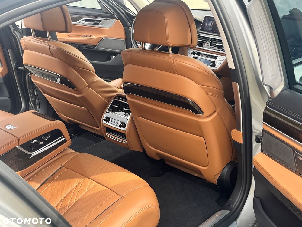 BMW Seria 7 - 15