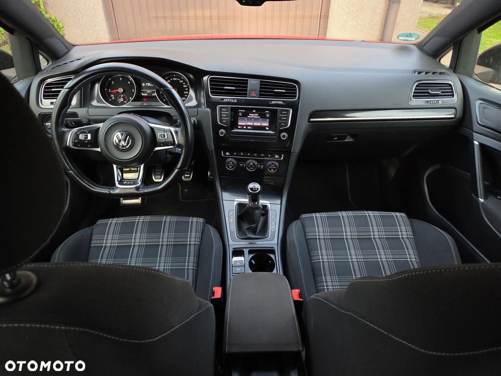 Volkswagen Golf 2.0 TDI BMT GTD - 23
