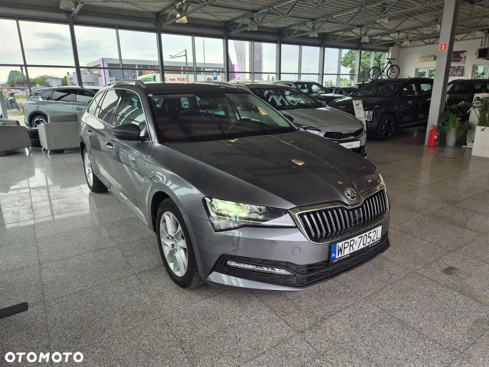 Skoda Superb 2.0 TDI SCR Ambition DSG - 5