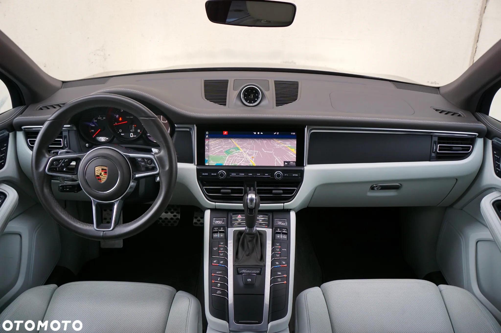 Porsche Macan Standard - 3