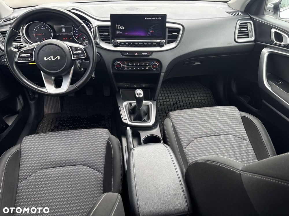 Kia Ceed - 19
