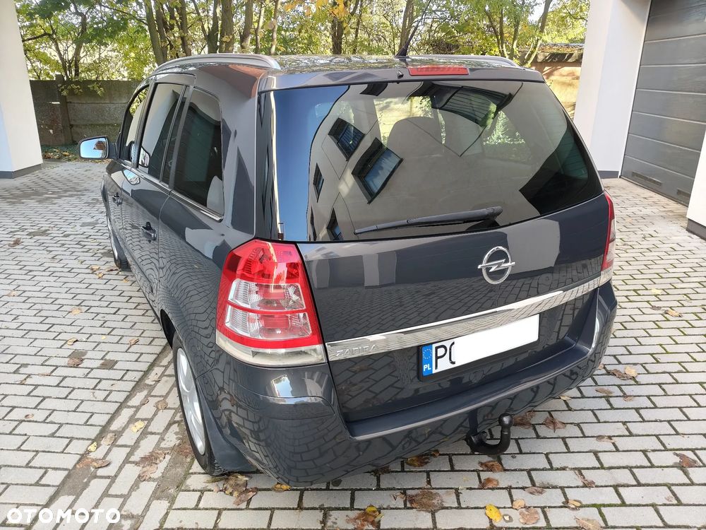 Opel Zafira 1.6 Cosmo - 33