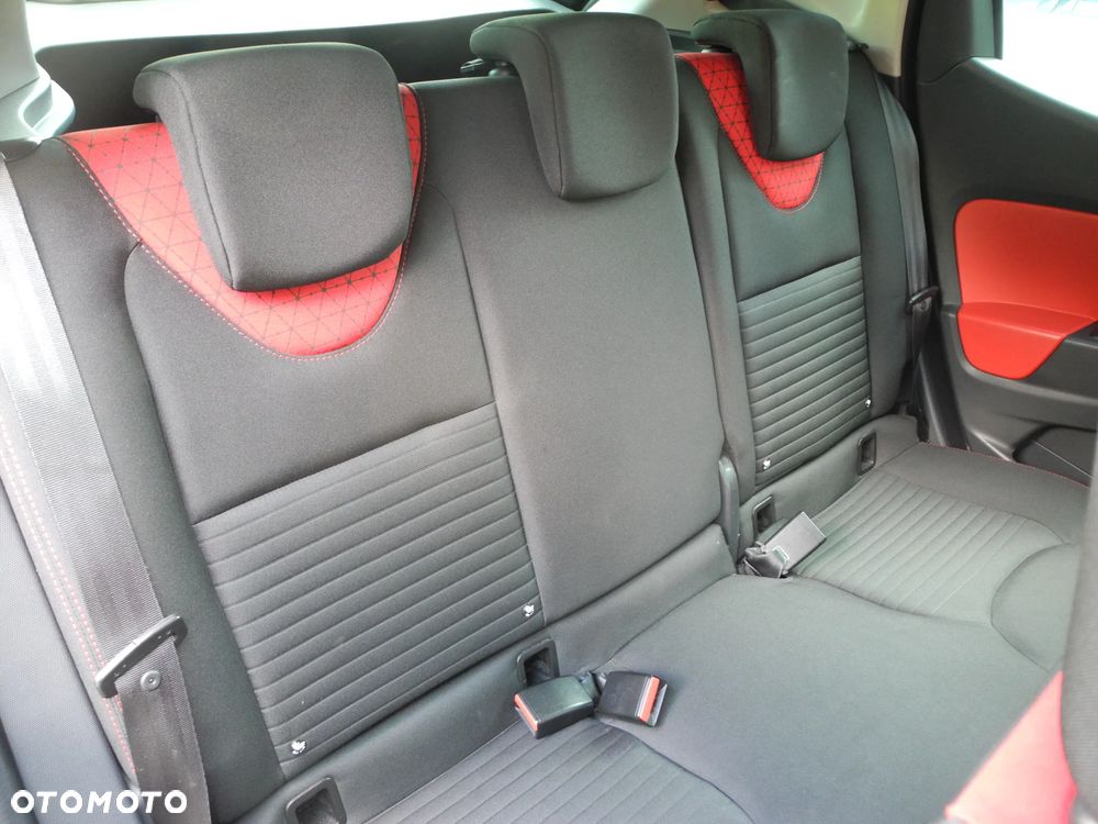 Renault Clio - 19