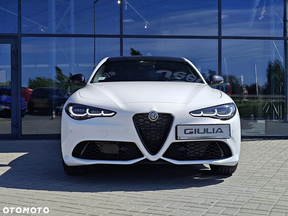 Alfa Romeo Giulia - 5
