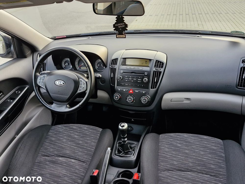 Kia Venga 1.4 CVVT Vision - 18